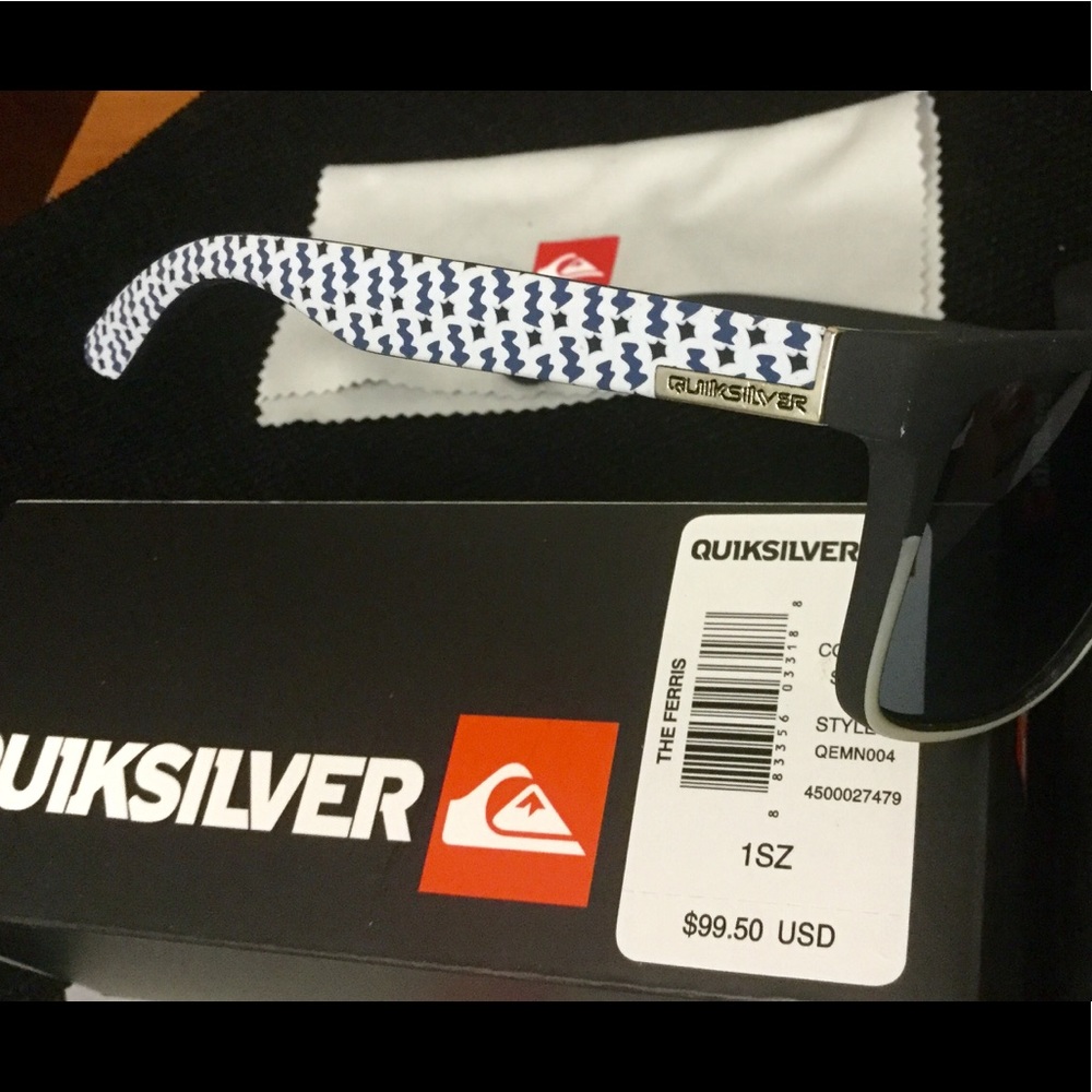 New Quiksilver Sunglass set